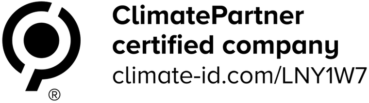 Das Logo von ClimatePartner mit dem Text: 'ClimatePartner certified company climate-id.com/LNY1W7'